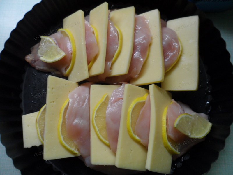Куриные грудки с лимоном и сыром