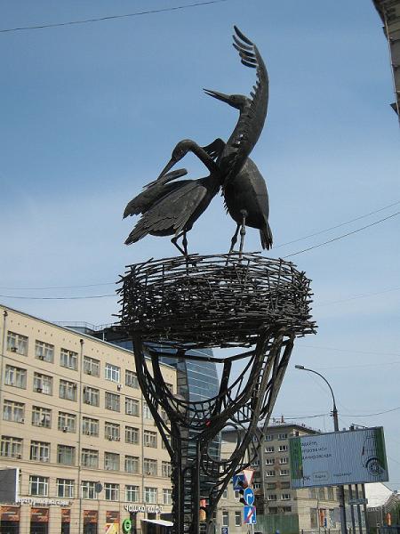 17 сибирских памятников, посвященных семье, любви и детям