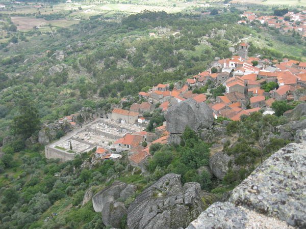 Монсанту - самая португальская деревня Португалии