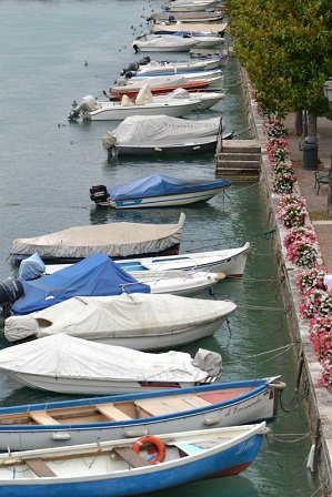 Озеро Гарда, Италия. Город Пескьера дель Гарда