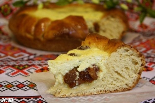 Румынский пасхальный хлеб