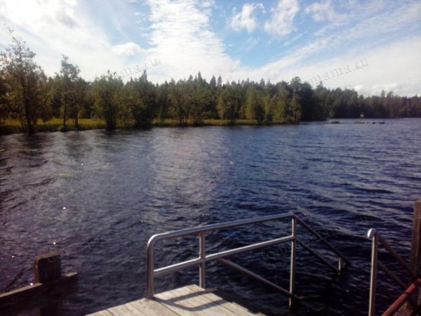 Национальный парк Kurentahkan Kansiouisto на озере Savojarvi