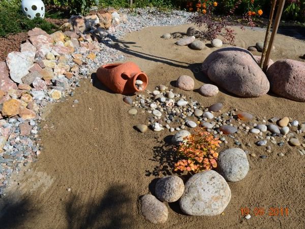 плоские камушки для сухого ручья