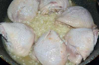 Куриные бедрышки в карамельно-лимонном соусе