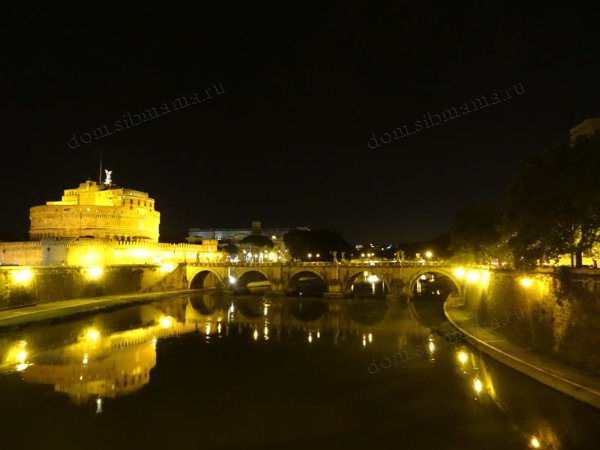 Ночной Рим - замок ангелов.