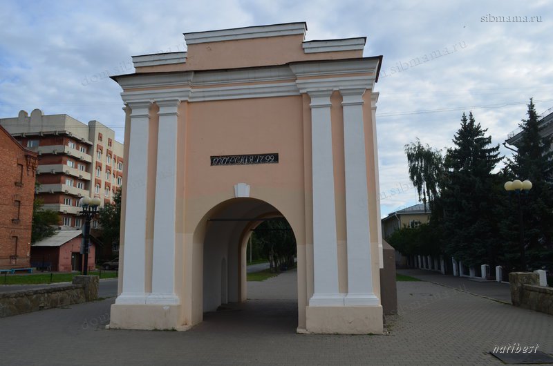 Тарские ворота Омск