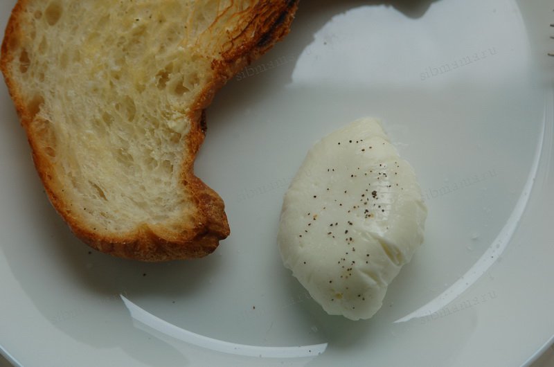 Яйца пашот с помощью пищевой пленки