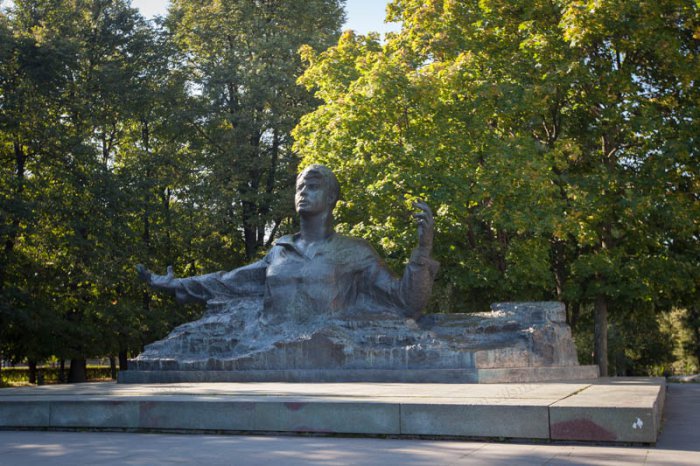 памятник Есенину Рязань