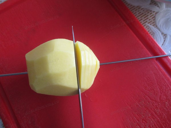  Картошка-гармошка, запеченная в мультиварке редмонд RMC-01 (2 литра)