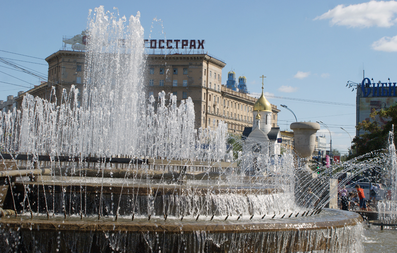 фонтан в Первомайском сквере