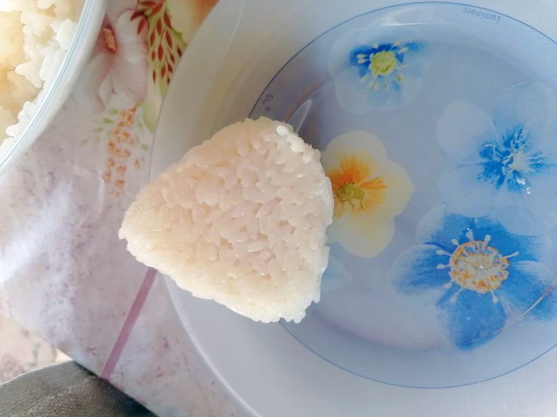 Онигири, японские пирожки из риса