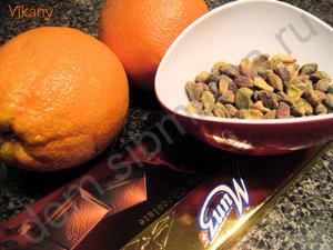 Шоколад с апельсиновыми цукатами и орехами