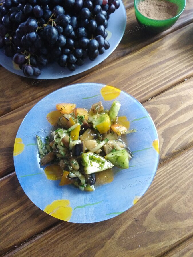 Салат с баклажанами и помидорами Салаты