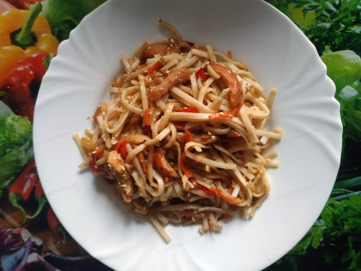 Удон с курицей и овощами - Макароны и паста