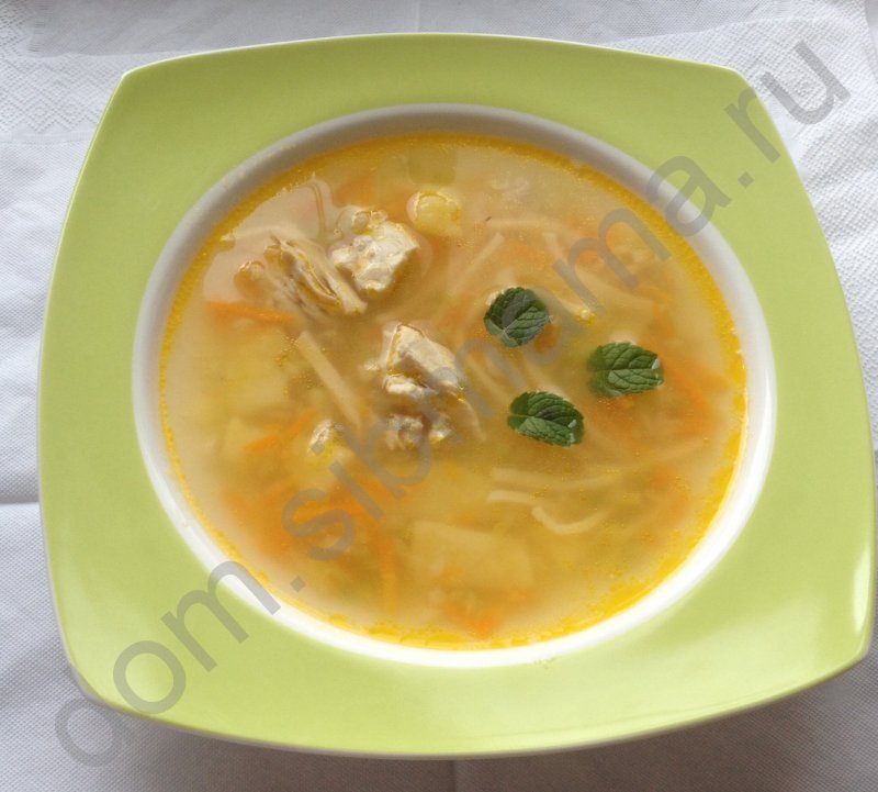 Домашний суп-лапша на курином бульоне